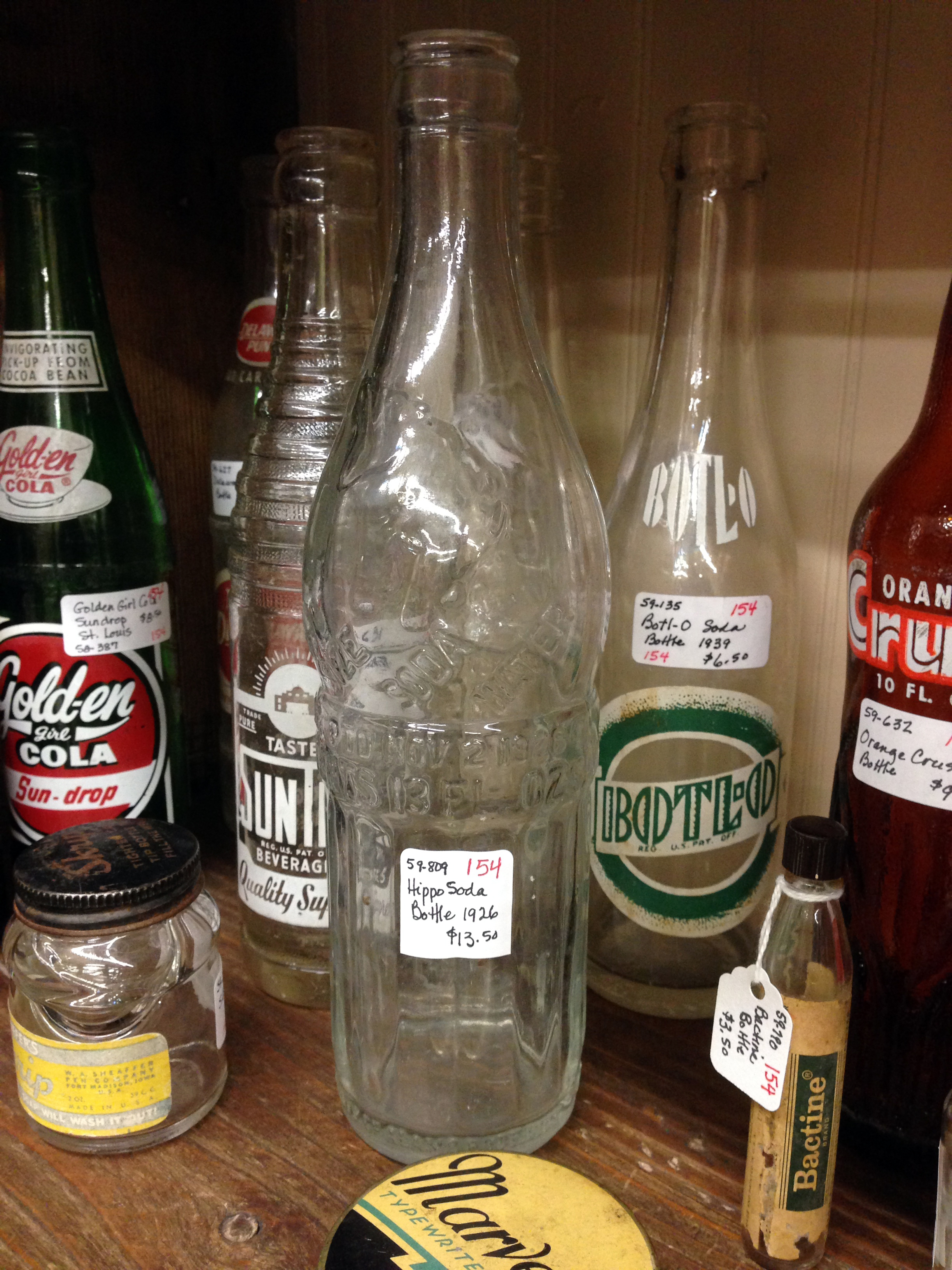 Hippo Soda bottle — embossed hippo roundel, HIPPO SODA arc, 13 fl. oz., patent Nov. 21, 1922 (5 July 2014)